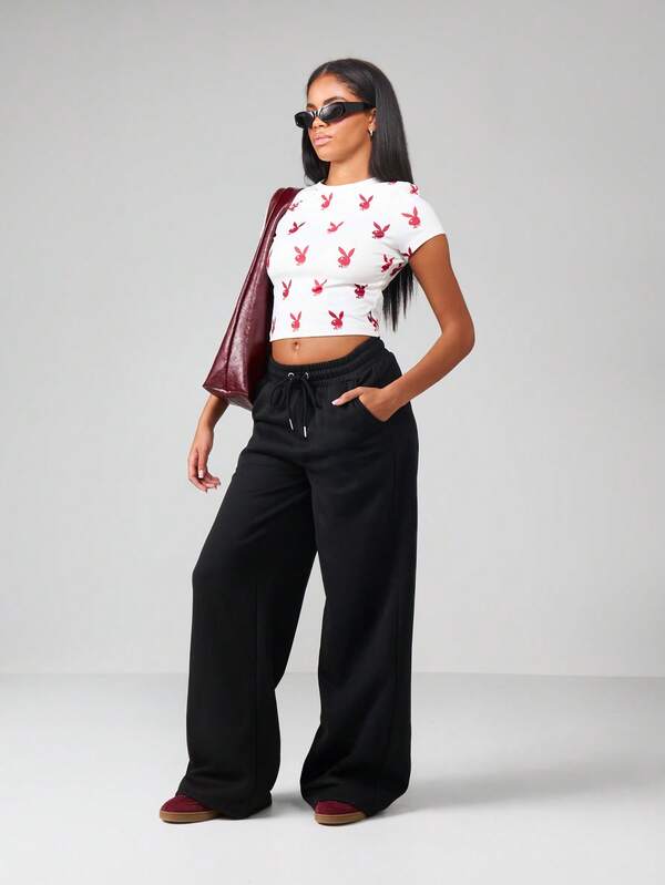 Missguided Missguided X Playboy MISSGUIDED Fitted Crop Top With All Over Bunny Print