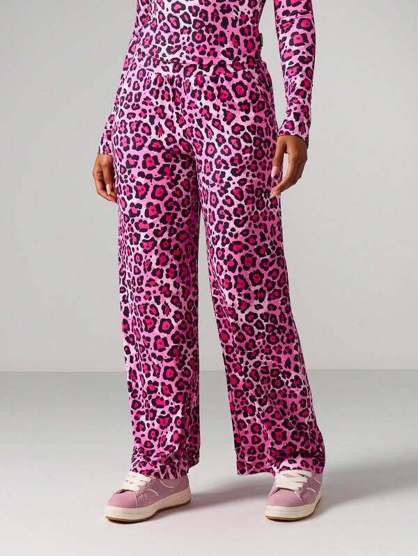Missguided Missguided X Playboy MISSGUIDED Leopard Print Crop Top With Wide Leg Pants