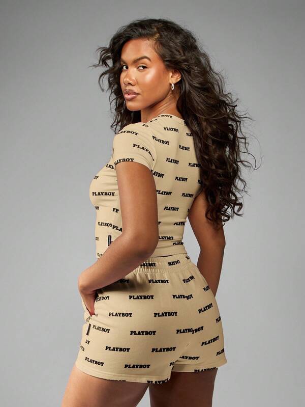 Missguided Missguided X Playboy MISSGUIDED Short Sleeve Crop Top With All Over Text Print
