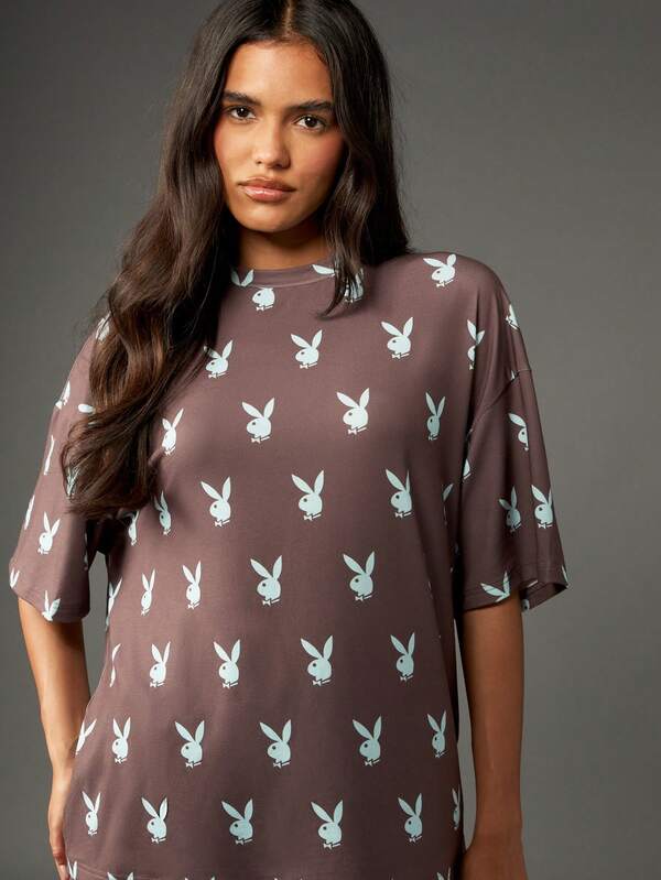 Missguided Missguided X Playboy Oversized Bunny Print T-Shirt With Short Sleeves