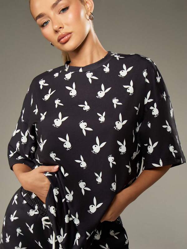 Missguided Missguided X Playboy Oversized Bunny Print T-Shirt With Short Sleeves