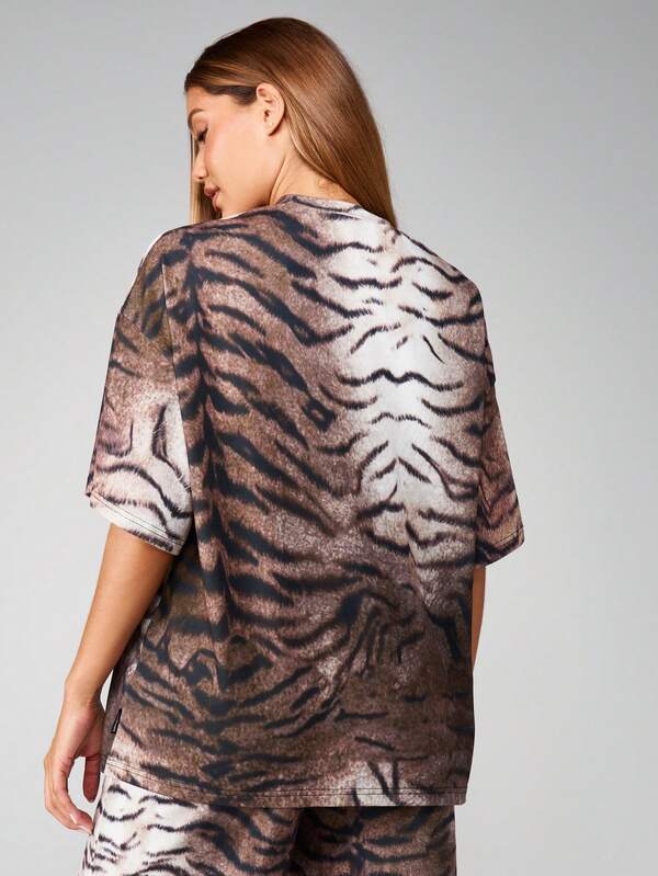 Missguided Missguided X Playboy Oversized Tiger Print T Shirt With Logo