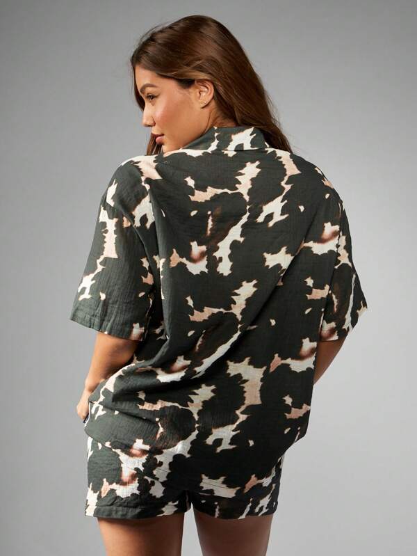 Missguided Missguided X Playboy Tie Dye Print Button Up Short Sleeve Shirt And Shorts Two Piece Set