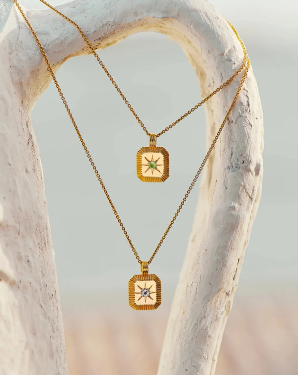 Missoma August Birthstone Pendant Necklace | Gold/Peridot