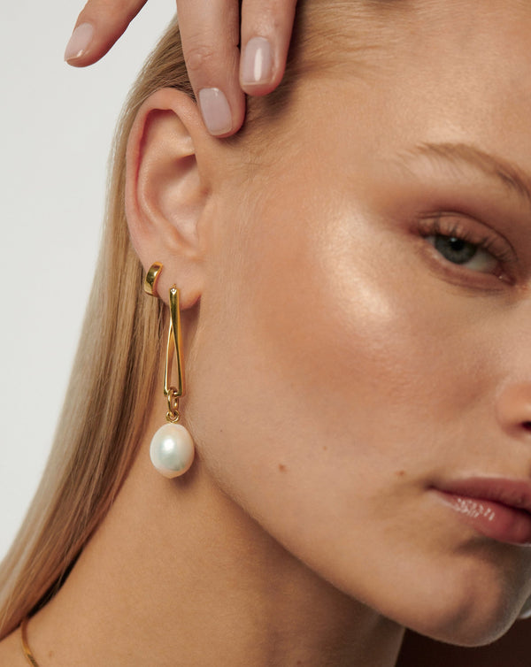 Missoma Baroque Pearl Twisted Drop Earrings | 18ct Gold Plated/Pearl