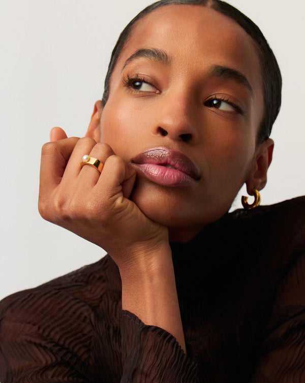 Missoma Button Pearl Square Chunky Ring | 18ct Gold Vermeil/Pearl