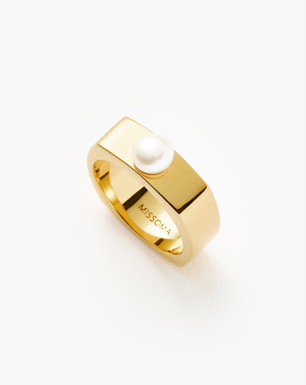 missoma Button Pearl Square Chunky Ring | 18ct Gold Vermeil/Pearl