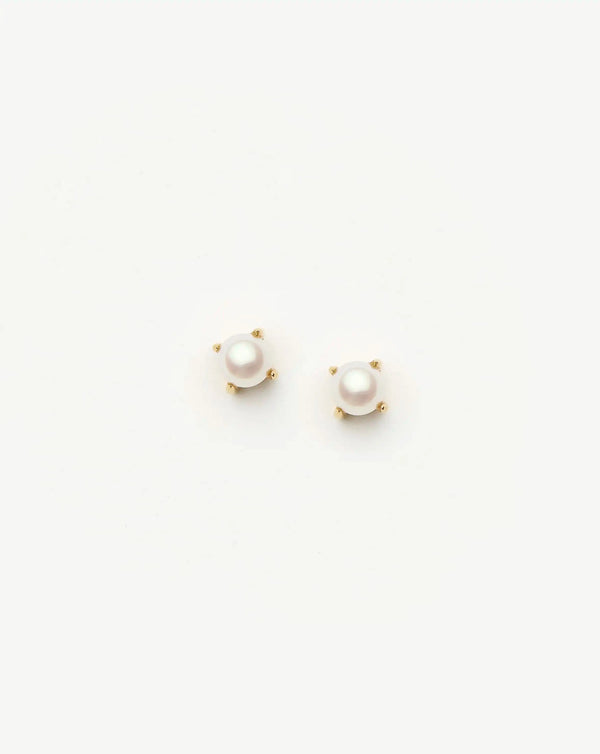 missoma Classic Pearl Stud Earrings | 18ct Gold Vermeil/Pearl