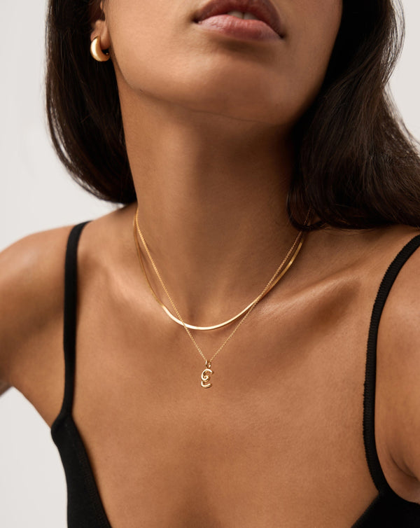 Missoma Curly Molten Mini Initial Necklace - E | 18ct Gold Vermeil