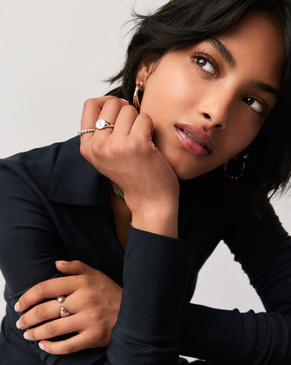 Missoma Engravable Round Signet Ring | Sterling Silver