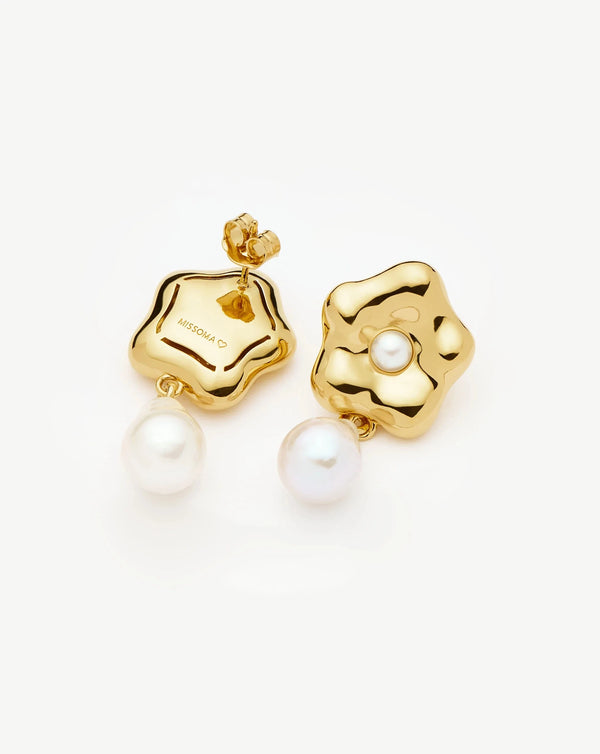 Missoma Eny Puffy Daisy Pearl Drop Earrings | 18ct Gold Plated/Pearl