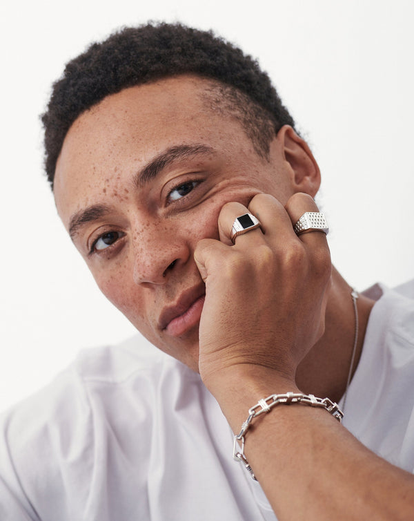 Missoma Fused Ridge Signet Ring | Sterling Silver/Black Spinel