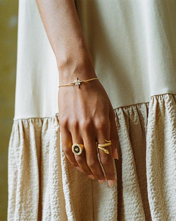 Missoma Harris Reed Pearl North Star Bracelet | Gold/Pearl