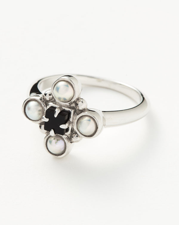 Missoma Harris Reed Quartet Ring | Sterling Silver/Pearl & Black Onyx
