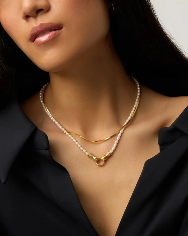 Missoma Lucy Williams Snake Chain & Harris Reed In Good Hands Necklace Set | 18ct Gold Vermeil/18ct Gold Plated/Pearl & Black Onyx Necklaces