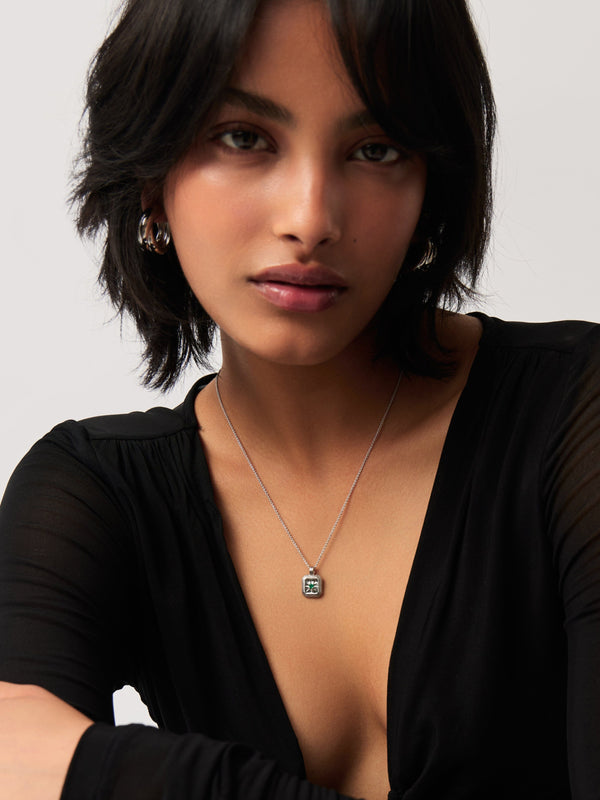 Missoma May Birthstone Pendant Necklace | Dyed Green Chalcedony/May