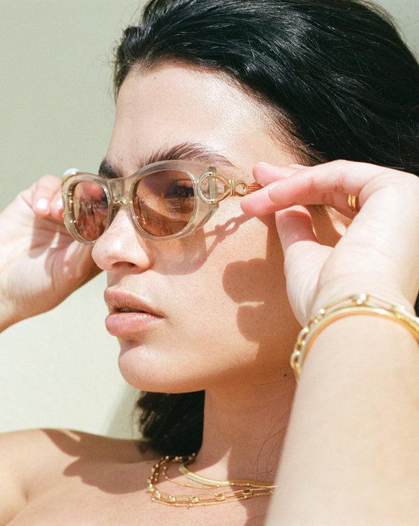 Missoma Le Specs Hydrus Link Oval Sunglasses | Fawn