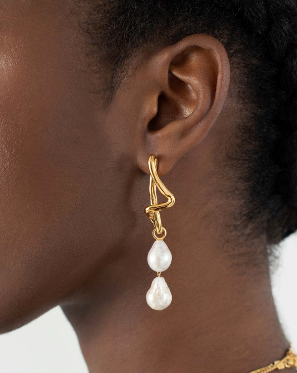 Missoma Molten Baroque Pearl Mismatch Drop Earrings