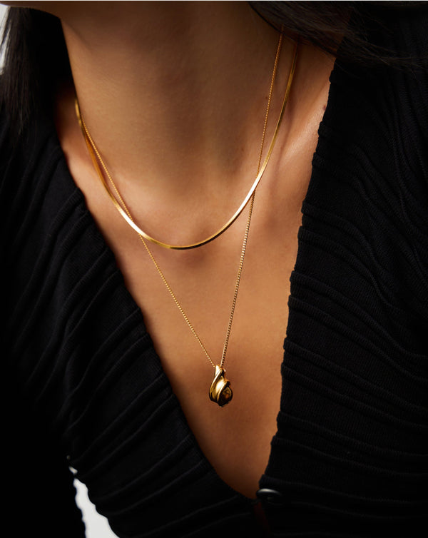 Missoma Savi Ridge Droplet Pendant Necklace | 18ct Gold Plated