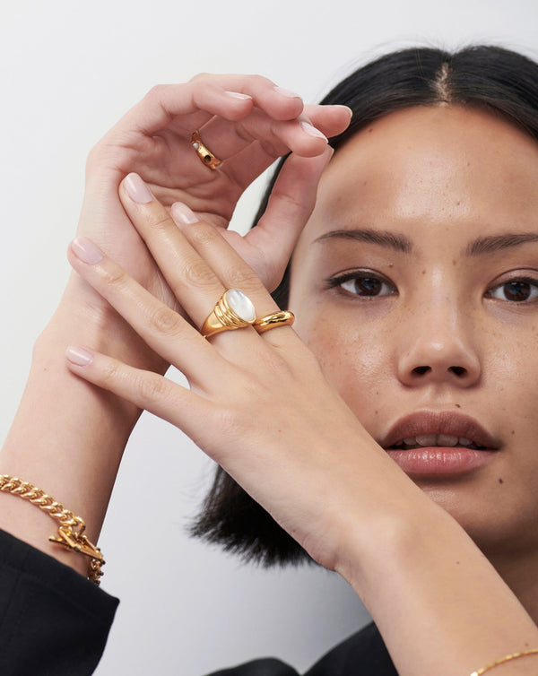 Missoma Savi Ridge Oval Gemstone Chunky Ring | Gold/Mother Of Pearl