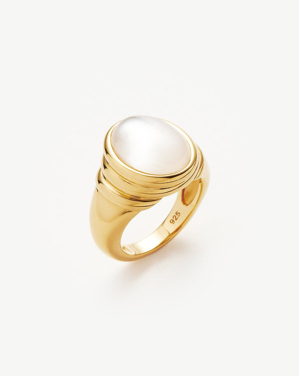 missoma Savi Ridge Oval Gemstone Chunky Ring | Gold/Mother of Pearl