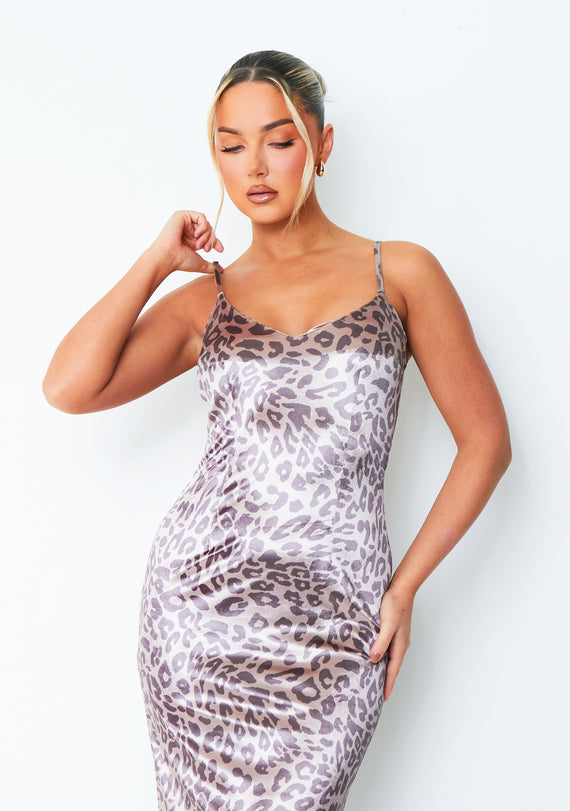 Missyempire Danielle Leopard Print Strappy Velour Maxi Dress