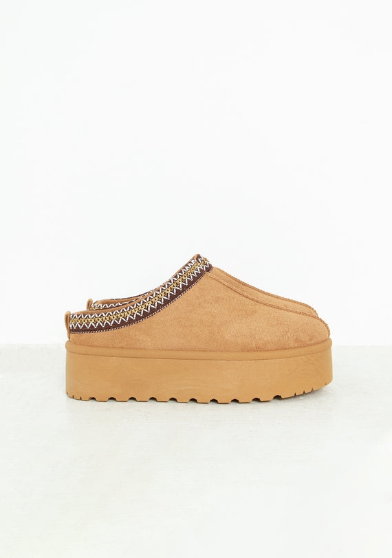 Missyempire Emily Caramel Platform Faux Fur Lined Slip On Boots