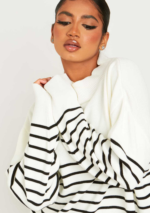 Missyempire Harriett White & Black High Neck Oversized Long Sleeve Jumper