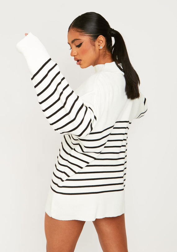 Missyempire Harriett White & Black High Neck Oversized Long Sleeve Jumper