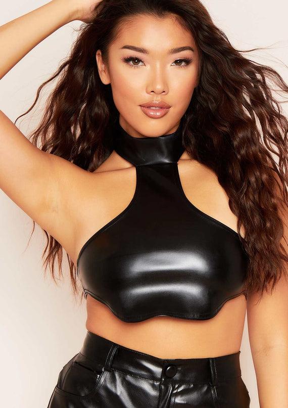 Missyempire Ivy Black PU Halterneck Curved Hem Crop Top