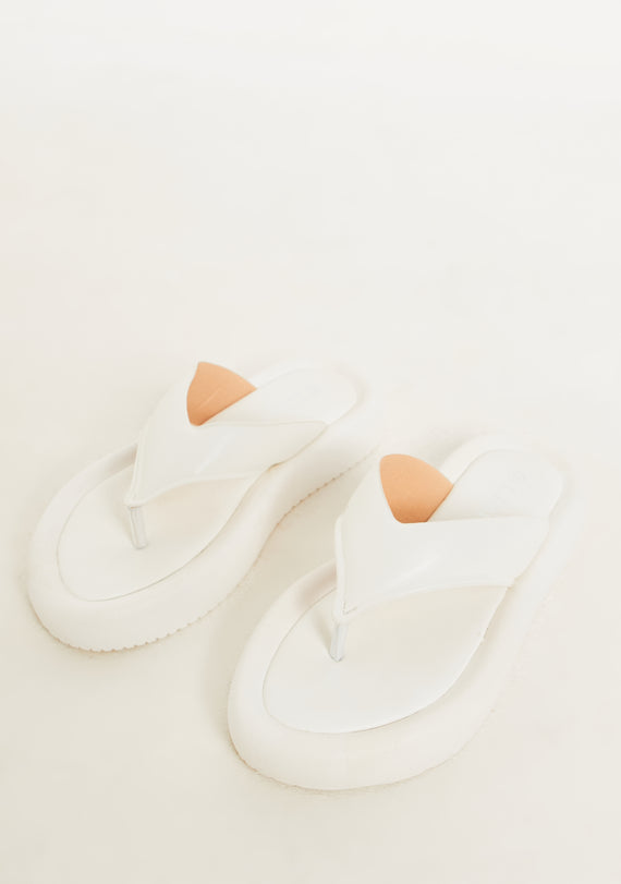 Missyempire Dayna White Chunky Sole Flip Flops