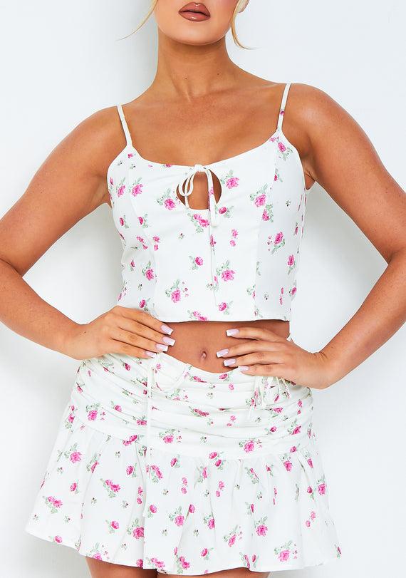 Missyempire Mia White Floral Round Neck Top