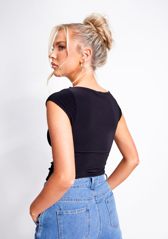 Missyempire Shae Black Cap Sleeve Top