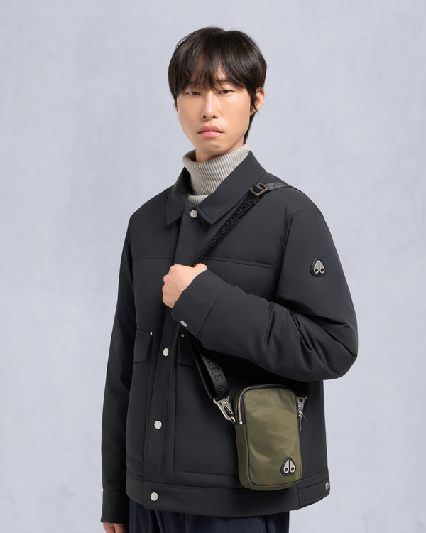 moose knuckles THE DIAL BAG DARK OLIVE