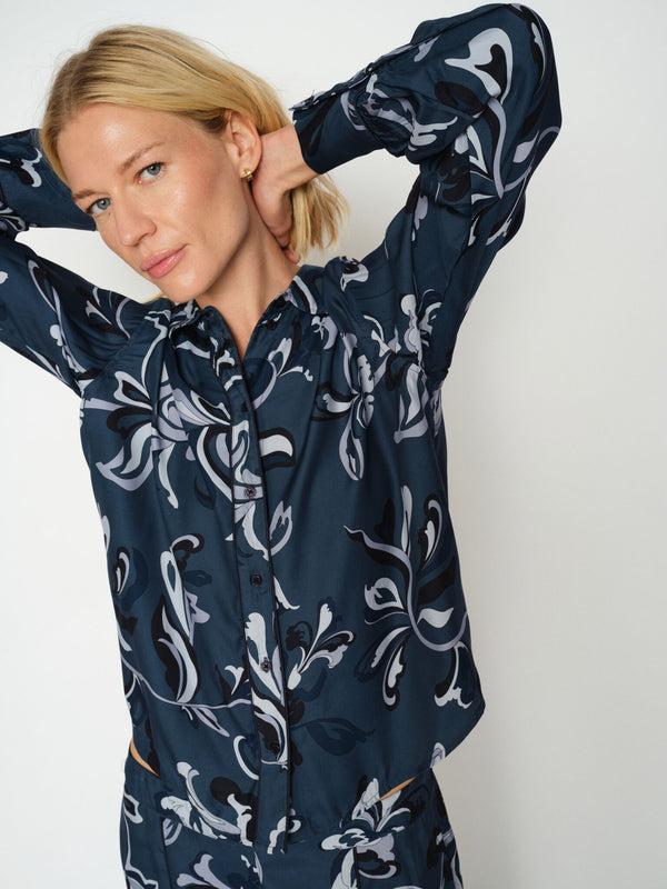 mos mosh MMAbina Serve Shirt