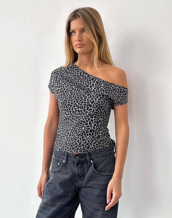 motel rocks Jaridah Asymmetric Slouch Top in Giraffe Black and Cream