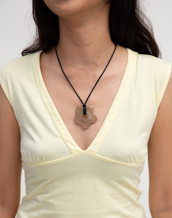 Motel Rocks Flower Necklace In Resin Brown