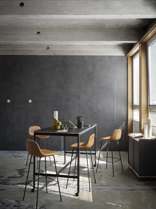 Muuto Base Table High W. Castors | A Modern High Table
