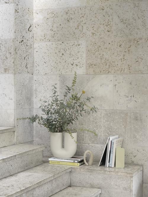 Muuto Compile Bookend | Present Your Books Decoratively