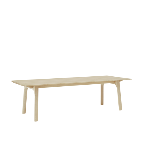 muuto Earnest Extendable Table | Timeless & functional wood table