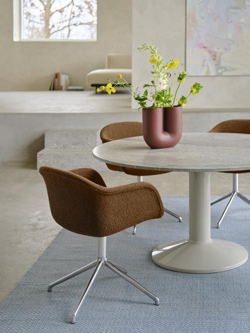 Muuto Fiber Armchair - Swivel Base | Innovative Scandinavian Design