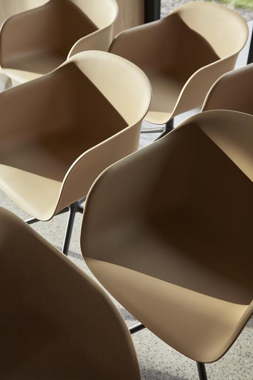 Muuto Fiber Armchair Swivel W. Castors & Gas Lift | A Modern Scandinavian Design