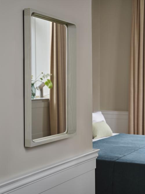 Muuto Arced Mirror | A Modern Finely Crafted Mirror