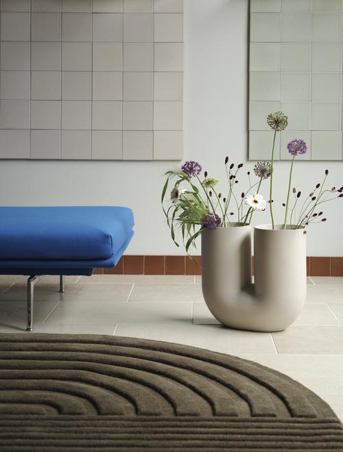 Muuto Kink Vase | A Contemporary Flower Vase