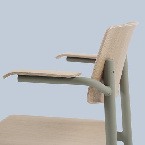 Muuto Loft Chair W. Armrest | A Modern Functionality