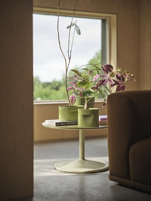 Muuto Ridge Planter | Elegant & Sculptural