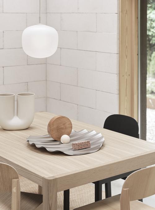 Muuto Wave Tray | Graphic Elegance