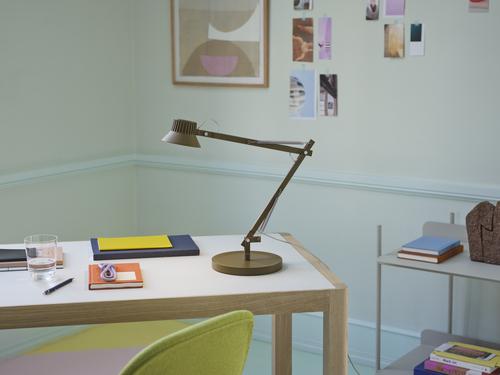 Muuto Workshop Table | Simple Elegance