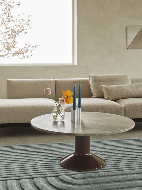 Muuto Silent Vase | A Simple Vase In Mouth Blown Glass
