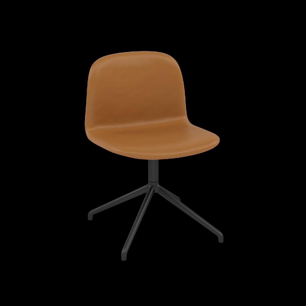 muuto Visu Wide Chair Swivel Base w. Return | An inviting seat